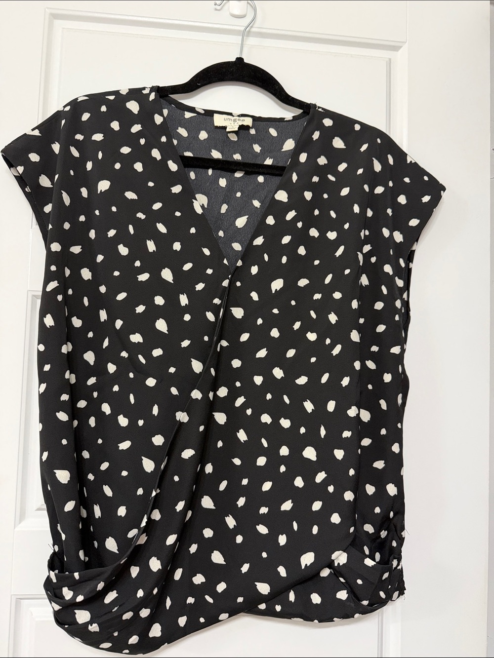 UMGEE Sleeveless Black and White Dot Wrap-Front Top